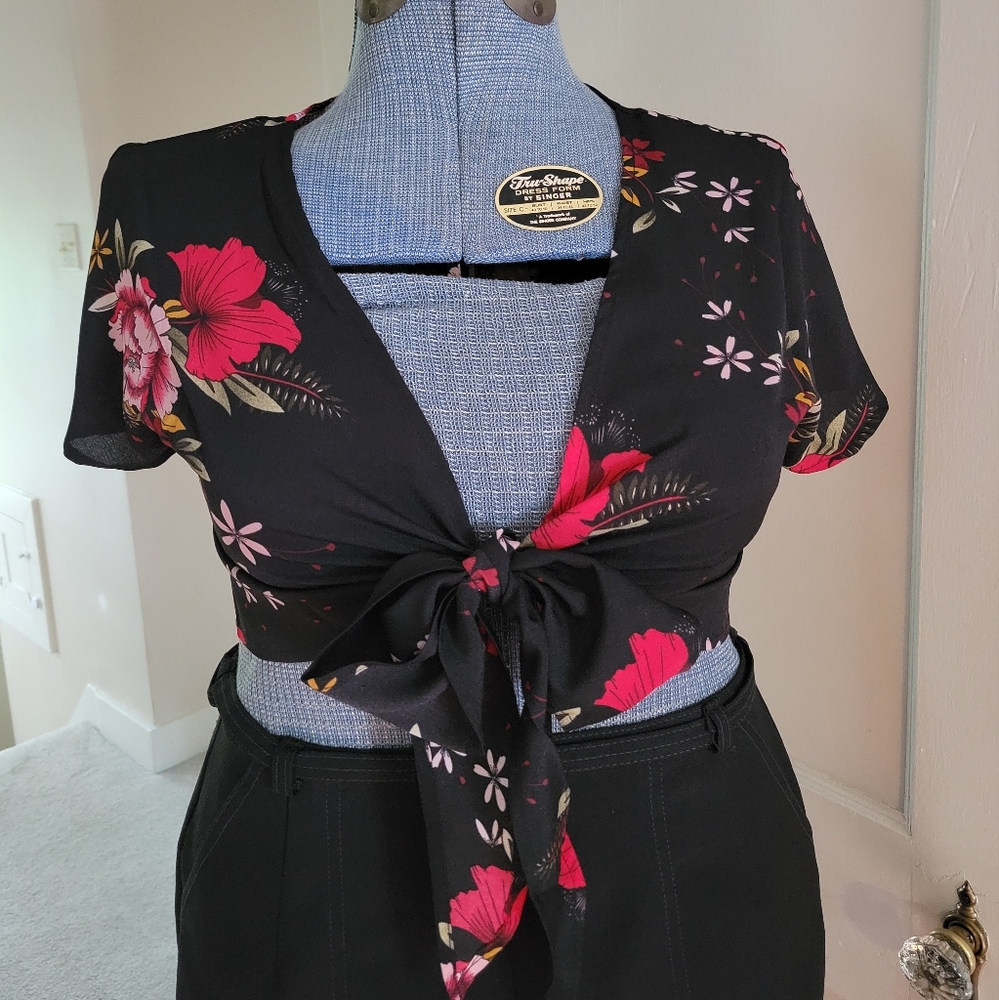 Floral print Crop Tie top